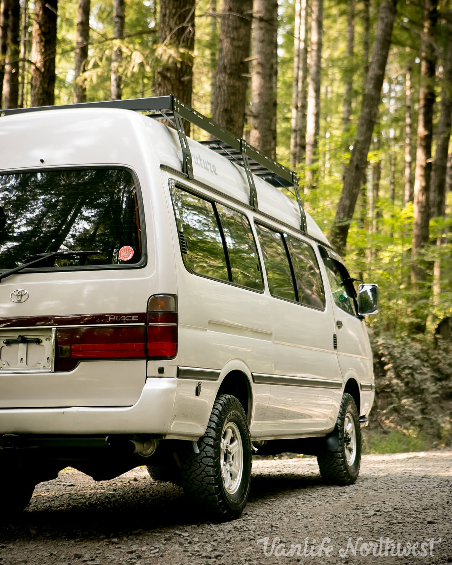 Pluto Roof Rack - High-Roof