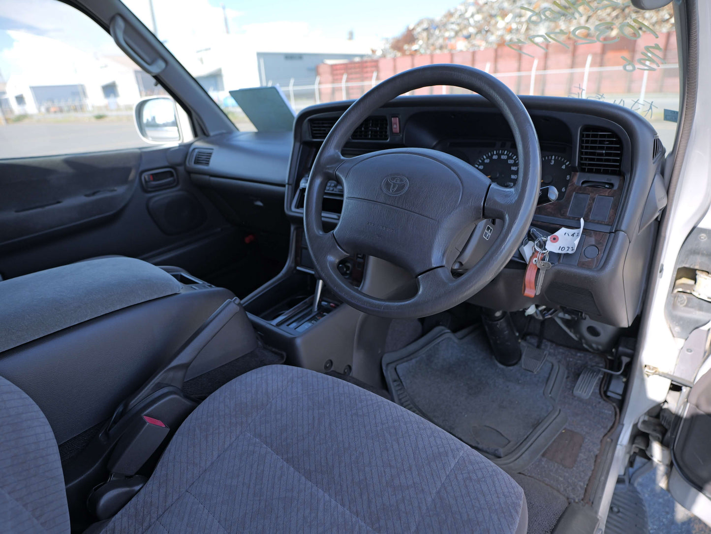 1996 TOYOTA HIACE SUPER CUSTOM G 4WD DIESEL VAN