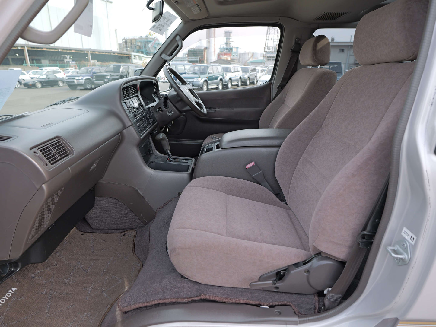 1999 TOYOTA HIACE SUPER CUSTOM 4WD VAN