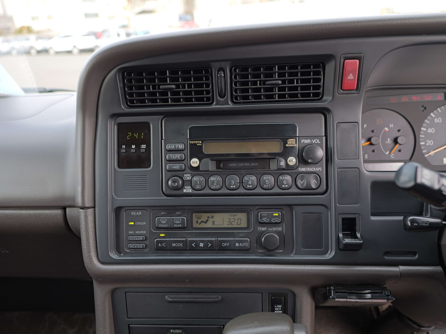 1999 TOYOTA HIACE SUPER CUSTOM 4WD VAN