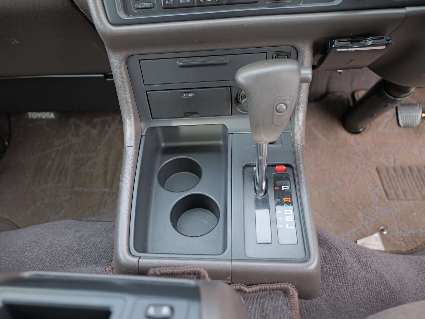 1999 TOYOTA HIACE SUPER CUSTOM 4WD VAN