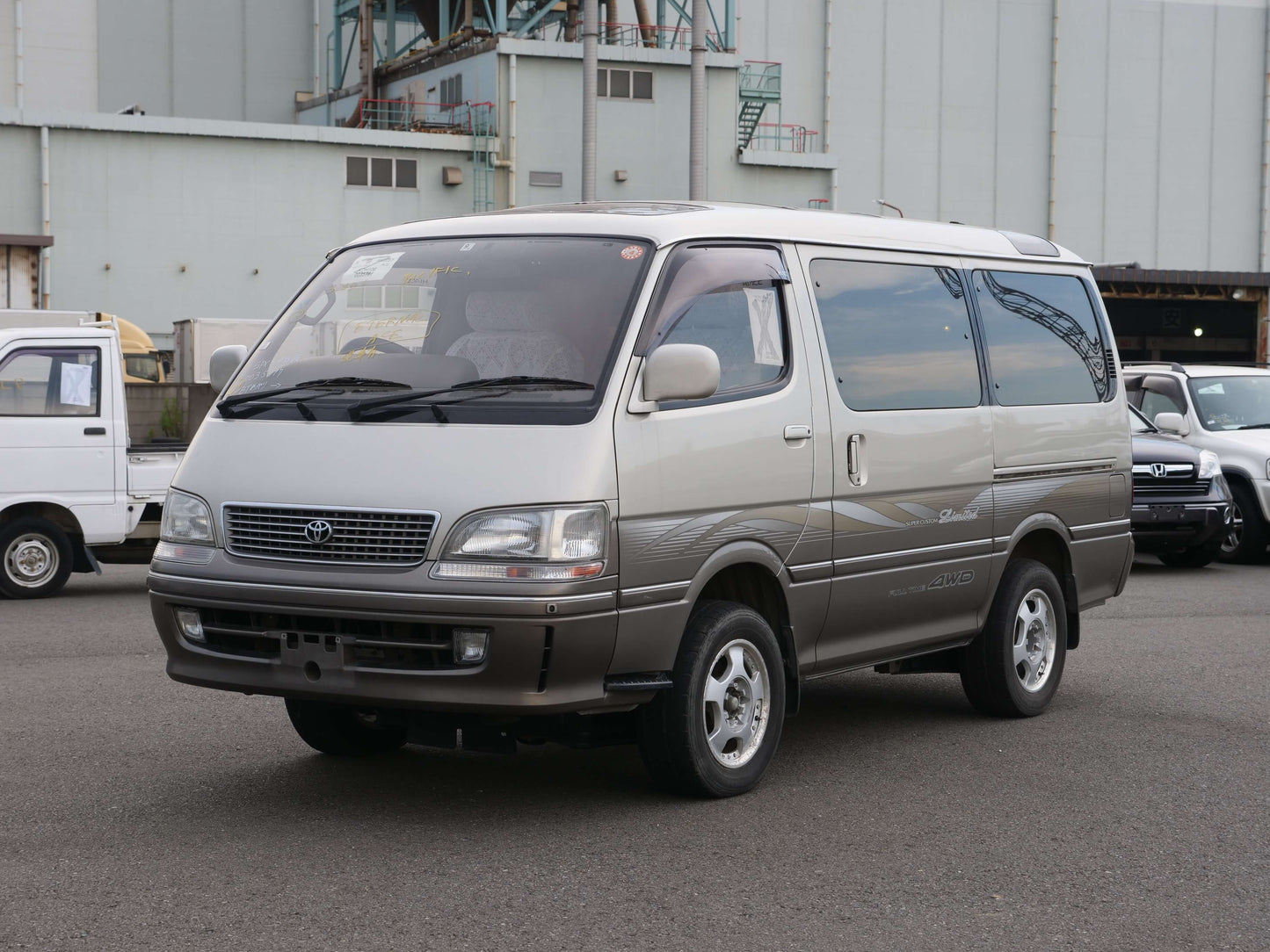 1998 TOYOTA HIACE SUPER CUSTOM LIMITED 4WD DIESEL VAN