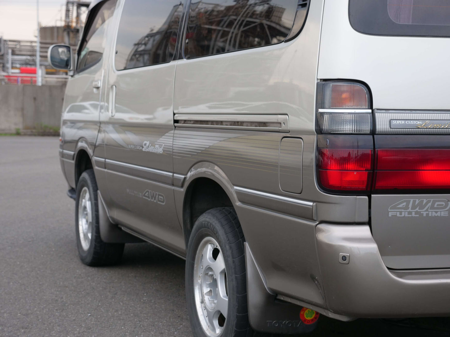 1998 TOYOTA HIACE SUPER CUSTOM LIMITED 4WD DIESEL VAN