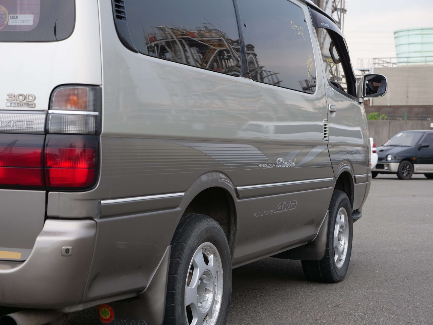 1998 TOYOTA HIACE SUPER CUSTOM LIMITED 4WD DIESEL VAN