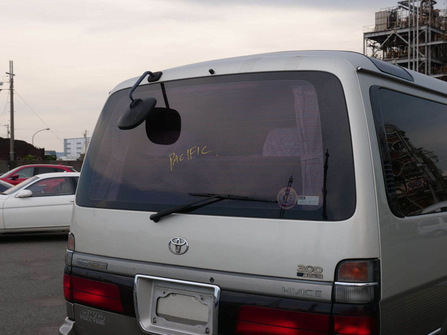 1998 TOYOTA HIACE SUPER CUSTOM LIMITED 4WD DIESEL VAN