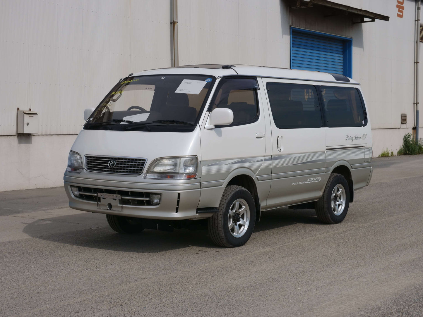 1999 TOYOTA HIACE SUPER CUSTOM 4WD DIESEL VAN