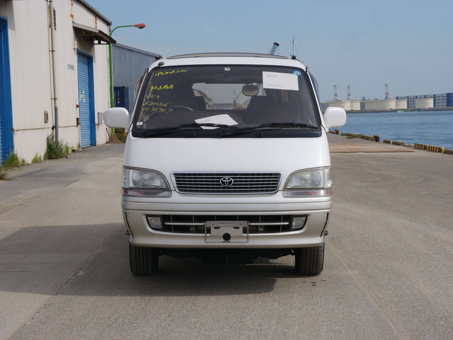 1999 TOYOTA HIACE SUPER CUSTOM 4WD DIESEL VAN