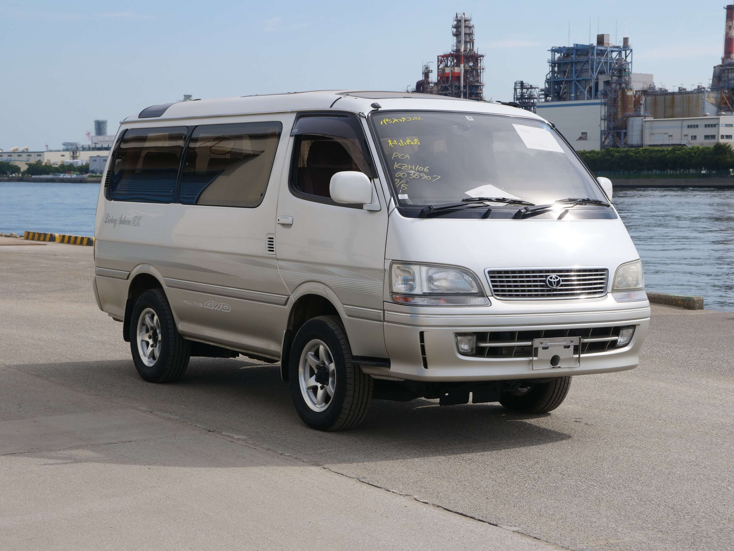 1999 TOYOTA HIACE SUPER CUSTOM 4WD DIESEL VAN