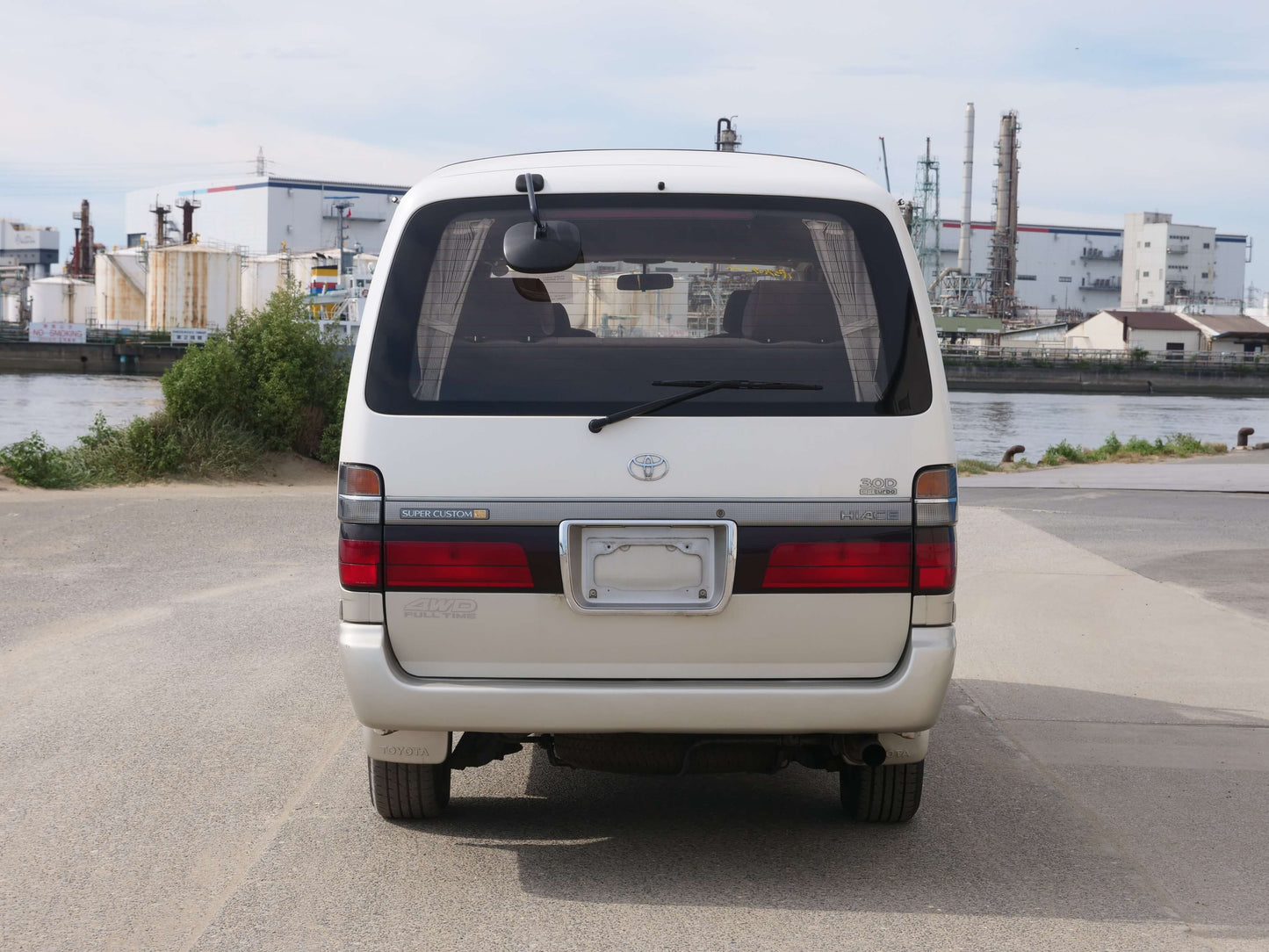 1999 TOYOTA HIACE SUPER CUSTOM 4WD DIESEL VAN