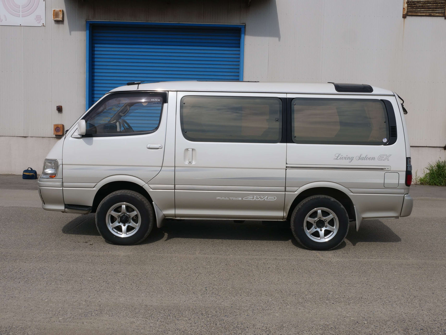 1999 TOYOTA HIACE SUPER CUSTOM 4WD DIESEL VAN