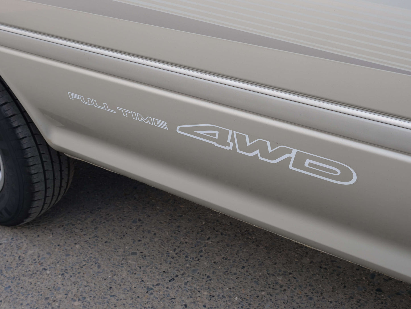1999 TOYOTA HIACE SUPER CUSTOM 4WD DIESEL VAN