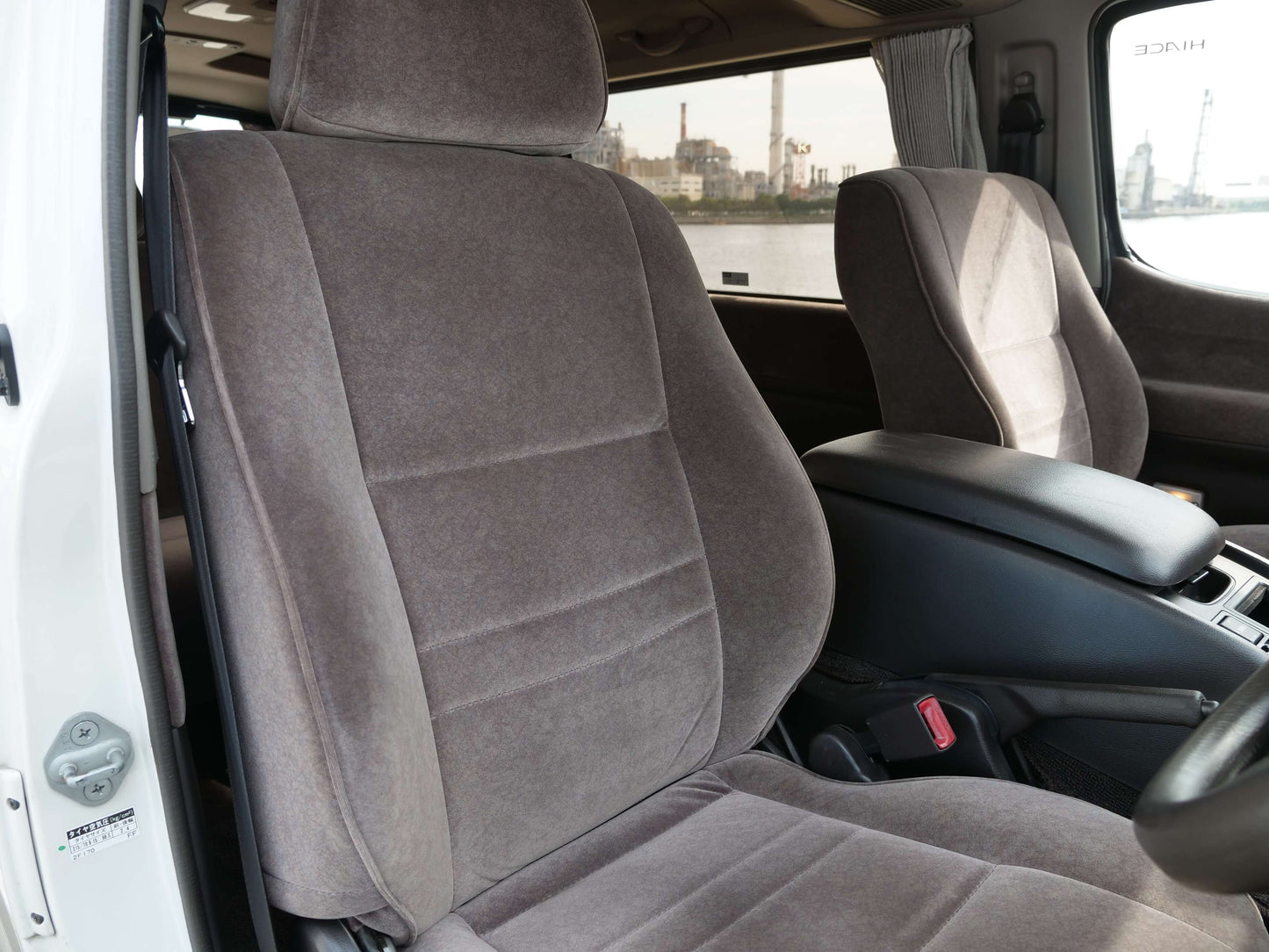 1999 TOYOTA HIACE SUPER CUSTOM 4WD DIESEL VAN