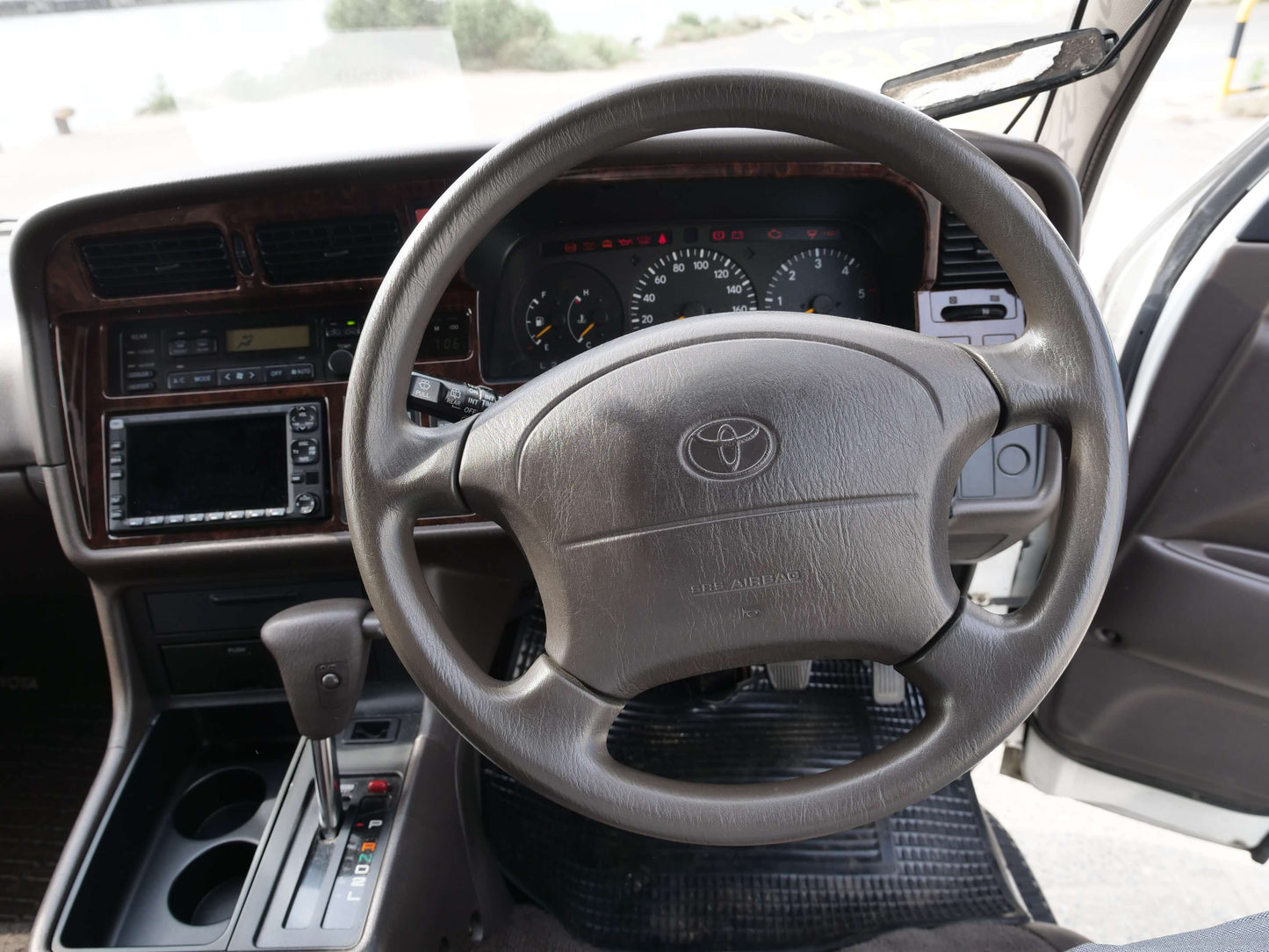 1999 TOYOTA HIACE SUPER CUSTOM 4WD DIESEL VAN