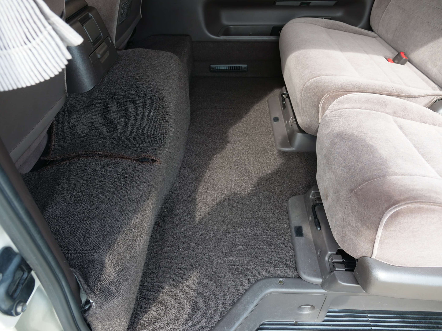 1999 TOYOTA HIACE SUPER CUSTOM 4WD DIESEL VAN
