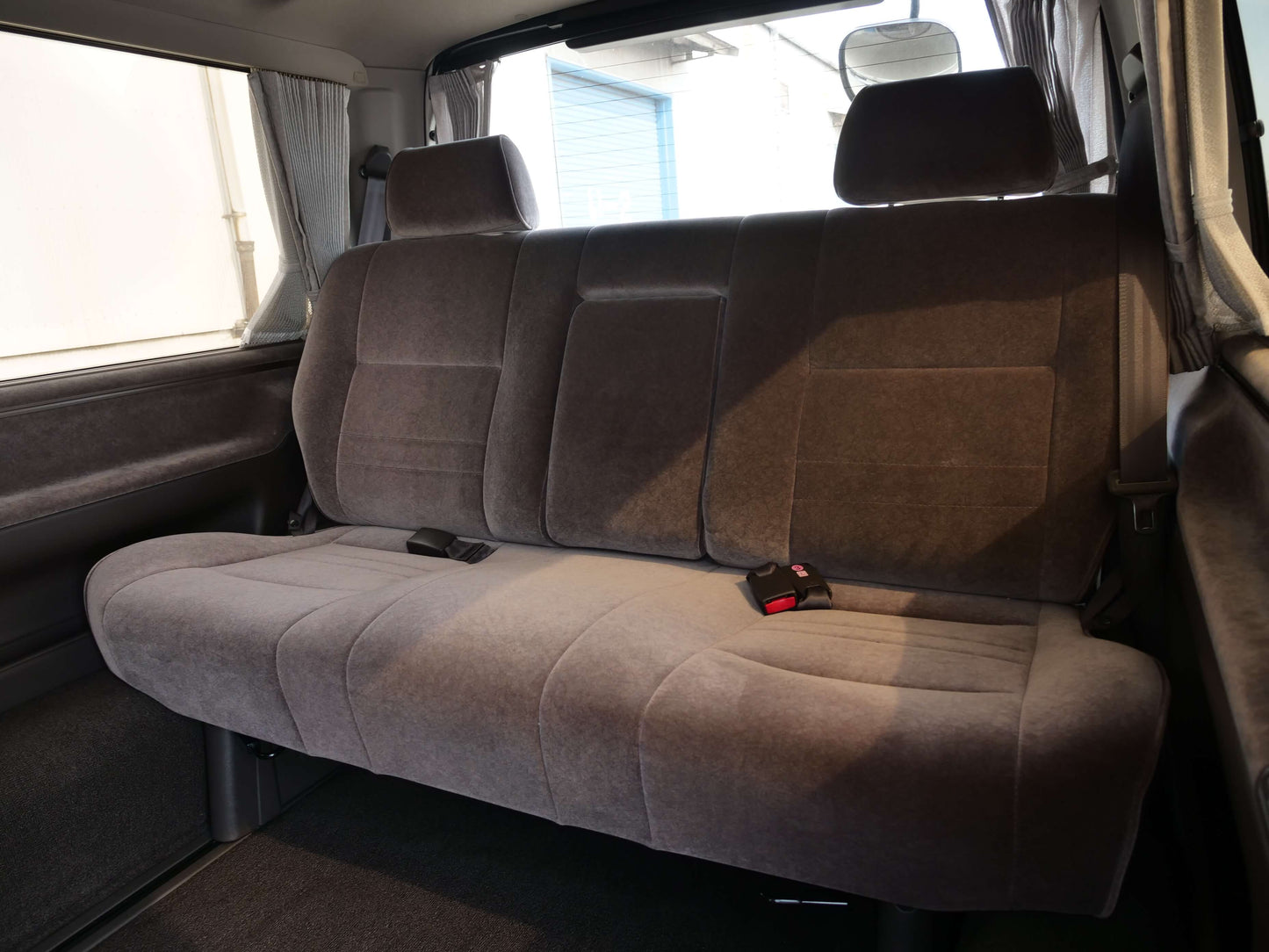 1999 TOYOTA HIACE SUPER CUSTOM 4WD DIESEL VAN