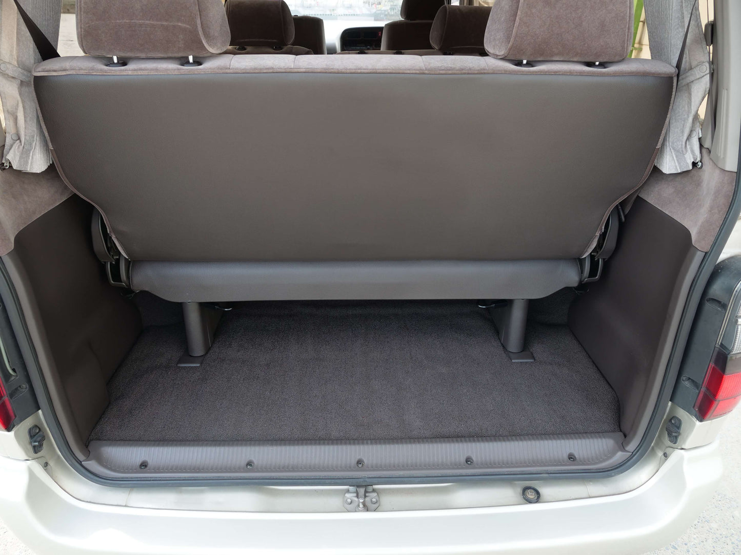 1999 TOYOTA HIACE SUPER CUSTOM 4WD DIESEL VAN