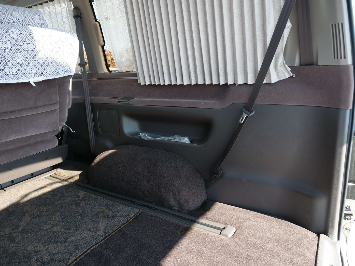 1999 TOYOTA HIACE SUPER CUSTOM LIMITED 4WD DIESEL VAN