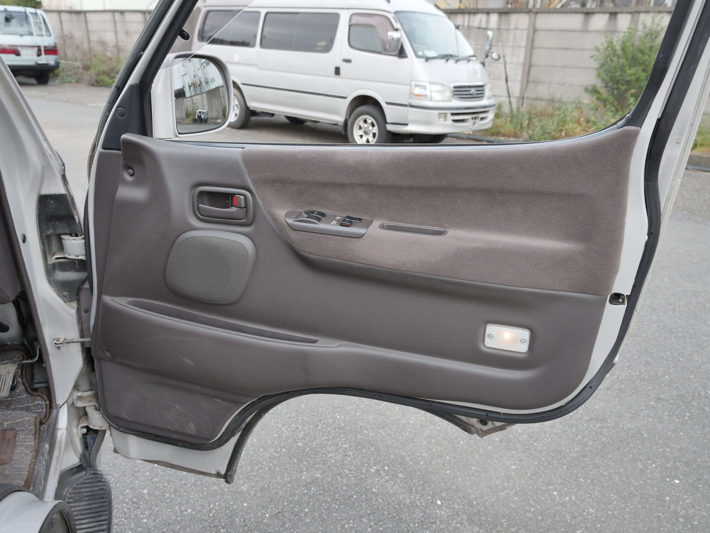 1999 TOYOTA HIACE SUPER CUSTOM 4WD VAN