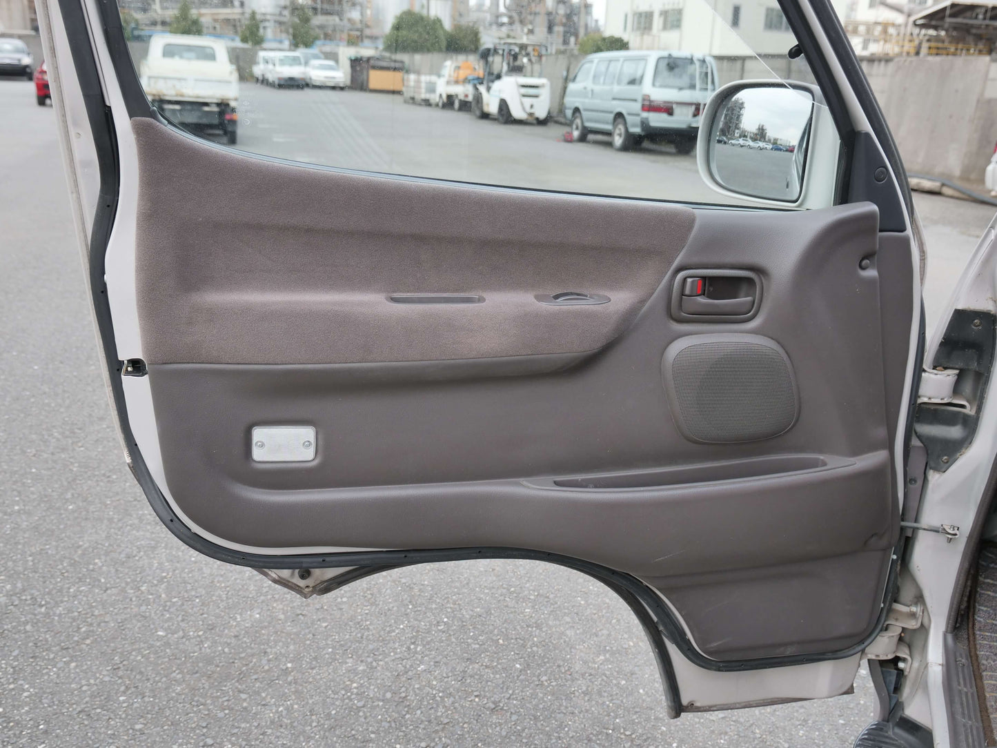 1999 TOYOTA HIACE SUPER CUSTOM 4WD VAN