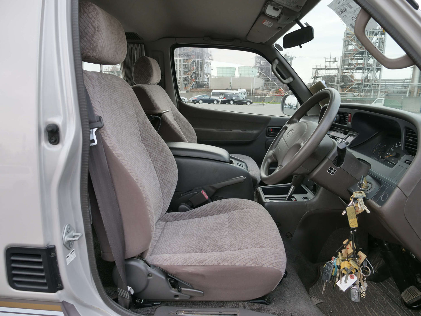 1999 TOYOTA HIACE SUPER CUSTOM 4WD VAN