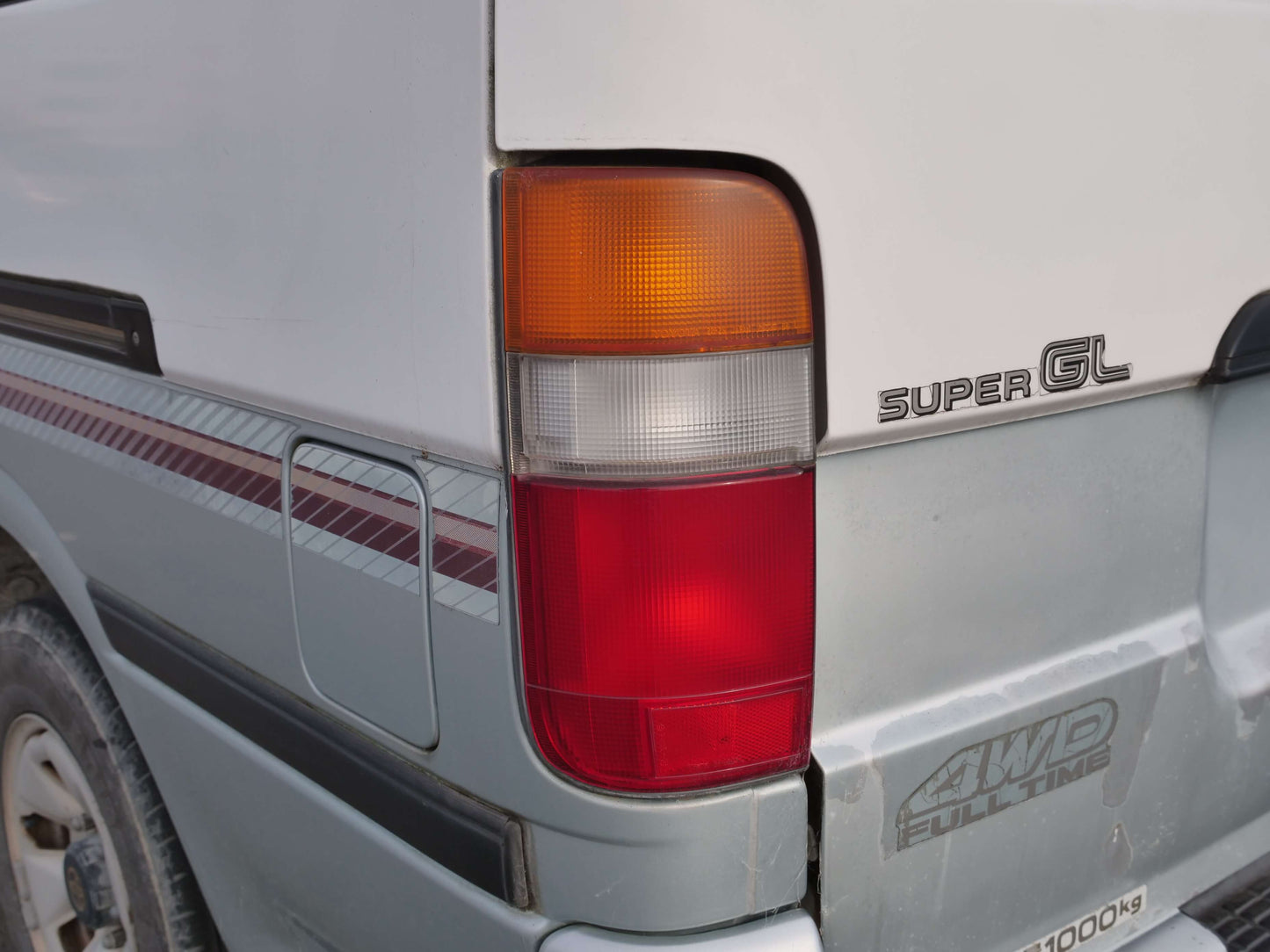 1996 TOYOTA HIACE SUPER GL 4WD VAN