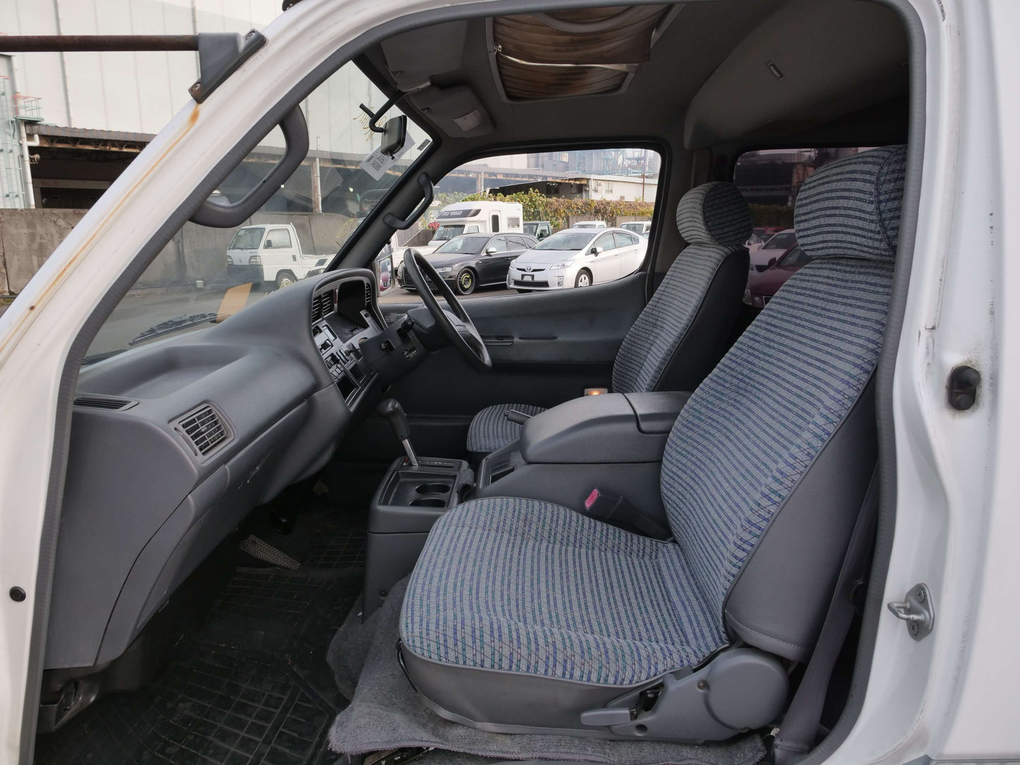 1996 TOYOTA HIACE SUPER GL 4WD VAN
