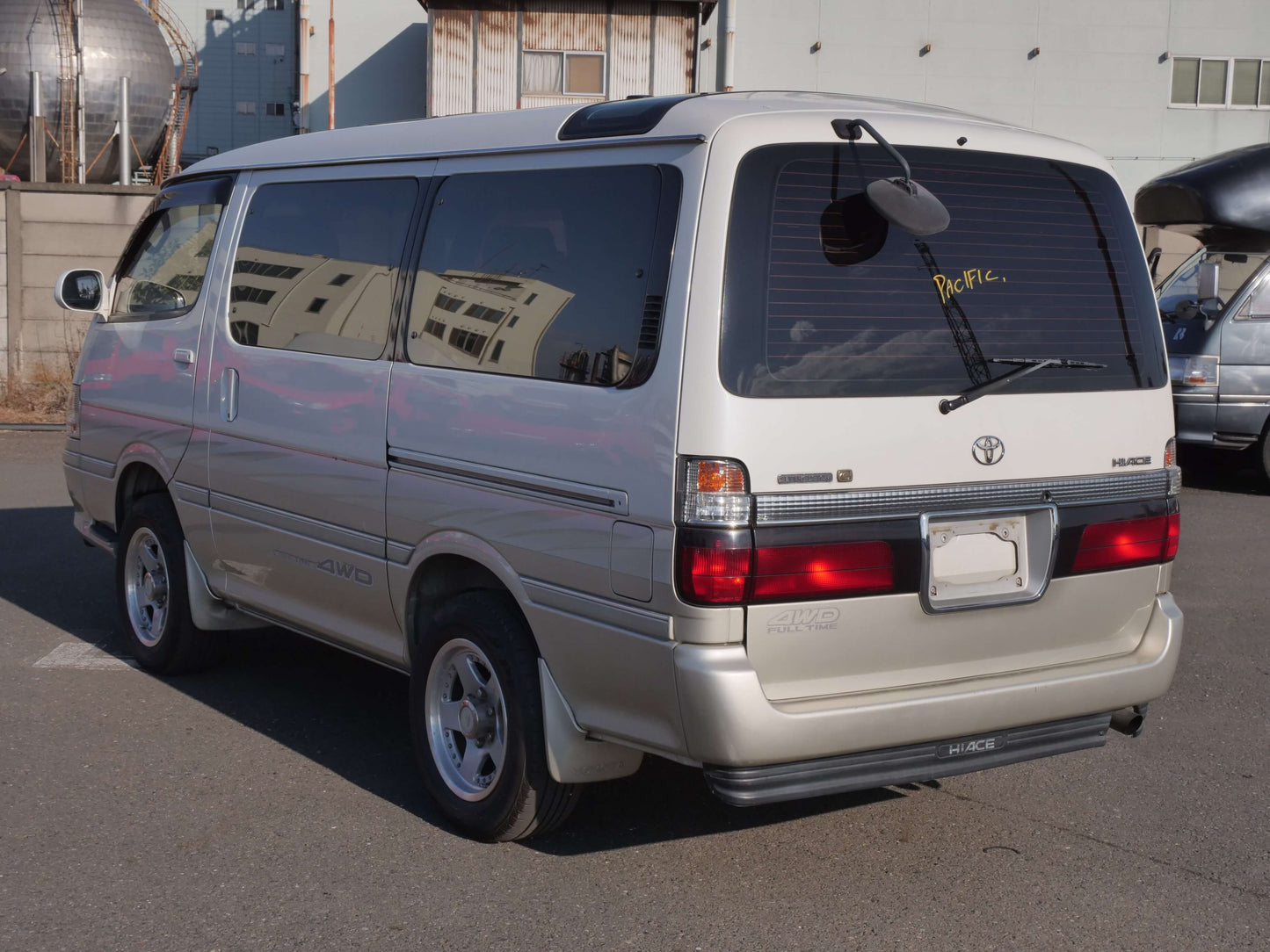 2000 TOYOTA HIACE SUPER CUSTOM 4WD VAN