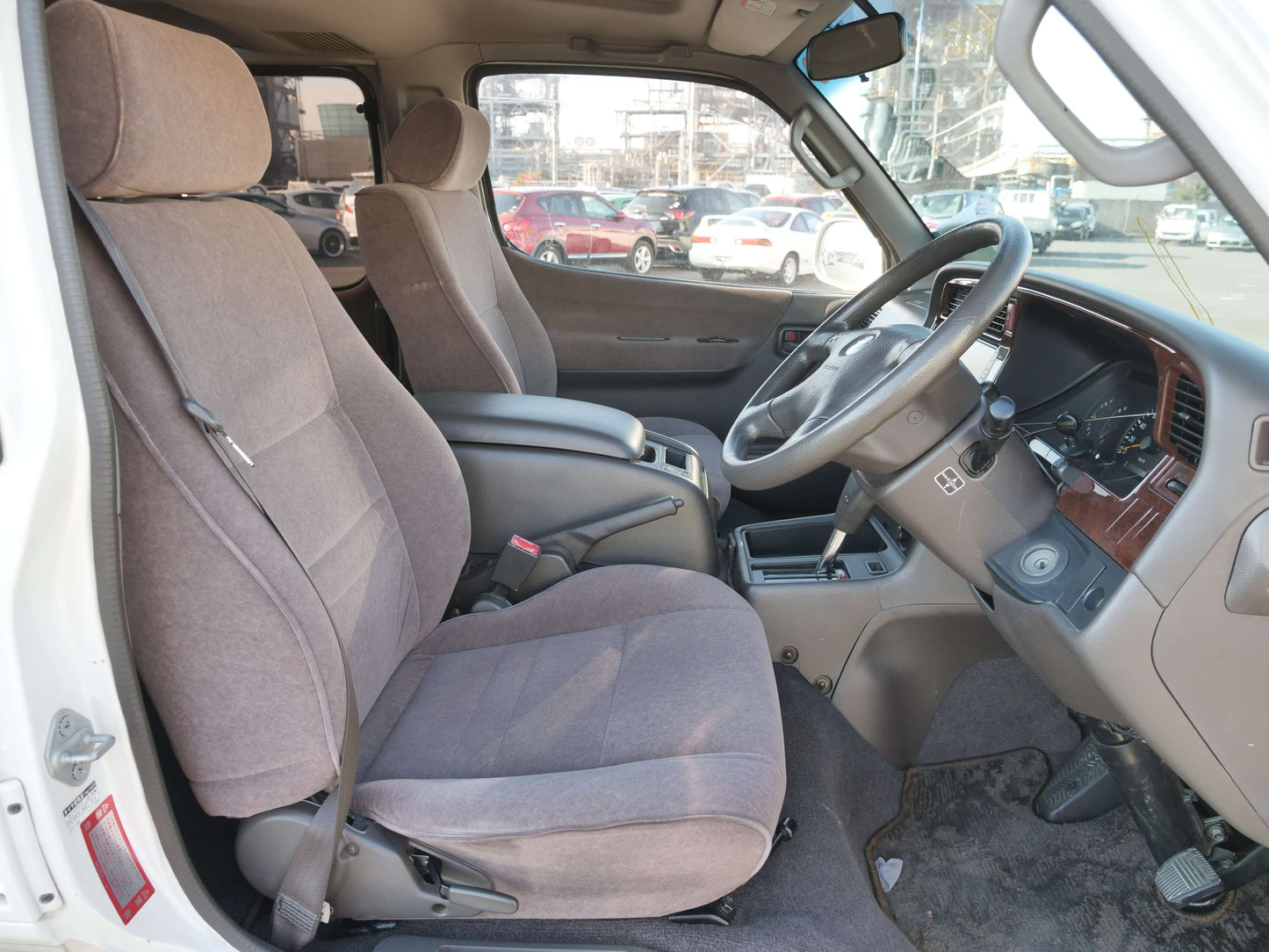 2000 TOYOTA HIACE SUPER CUSTOM 4WD VAN