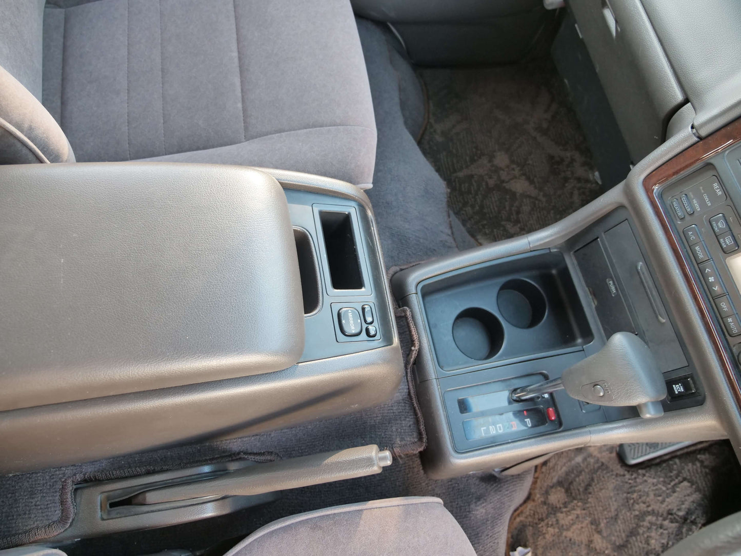 2000 TOYOTA HIACE SUPER CUSTOM 4WD VAN