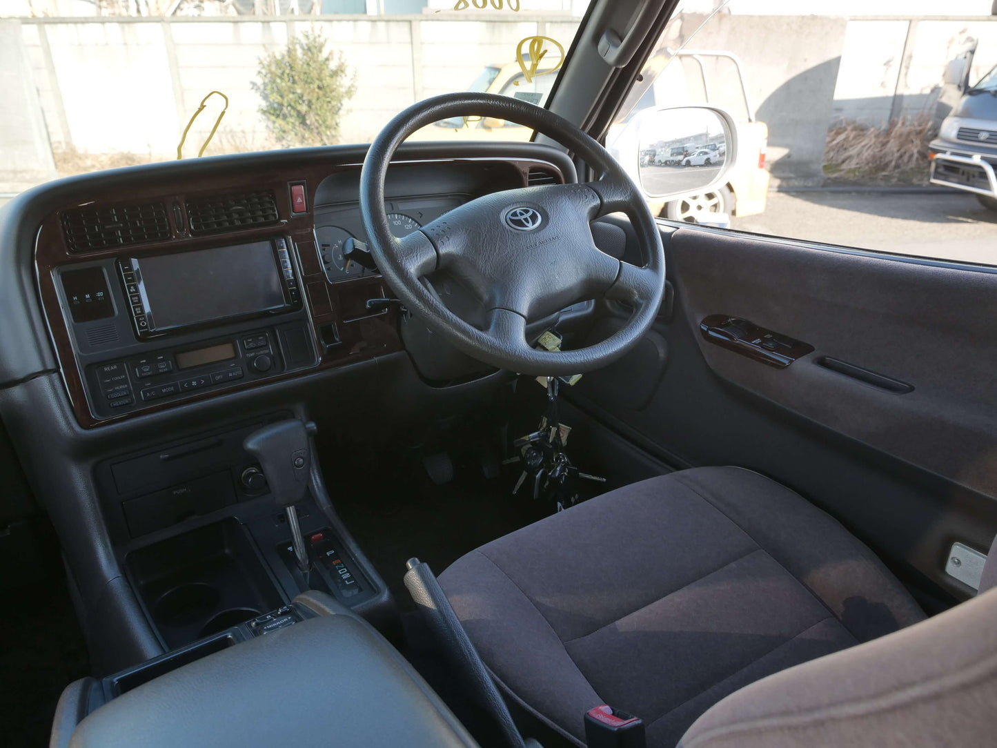 2000 TOYOTA HIACE SUPER CUSTOM 4WD VAN