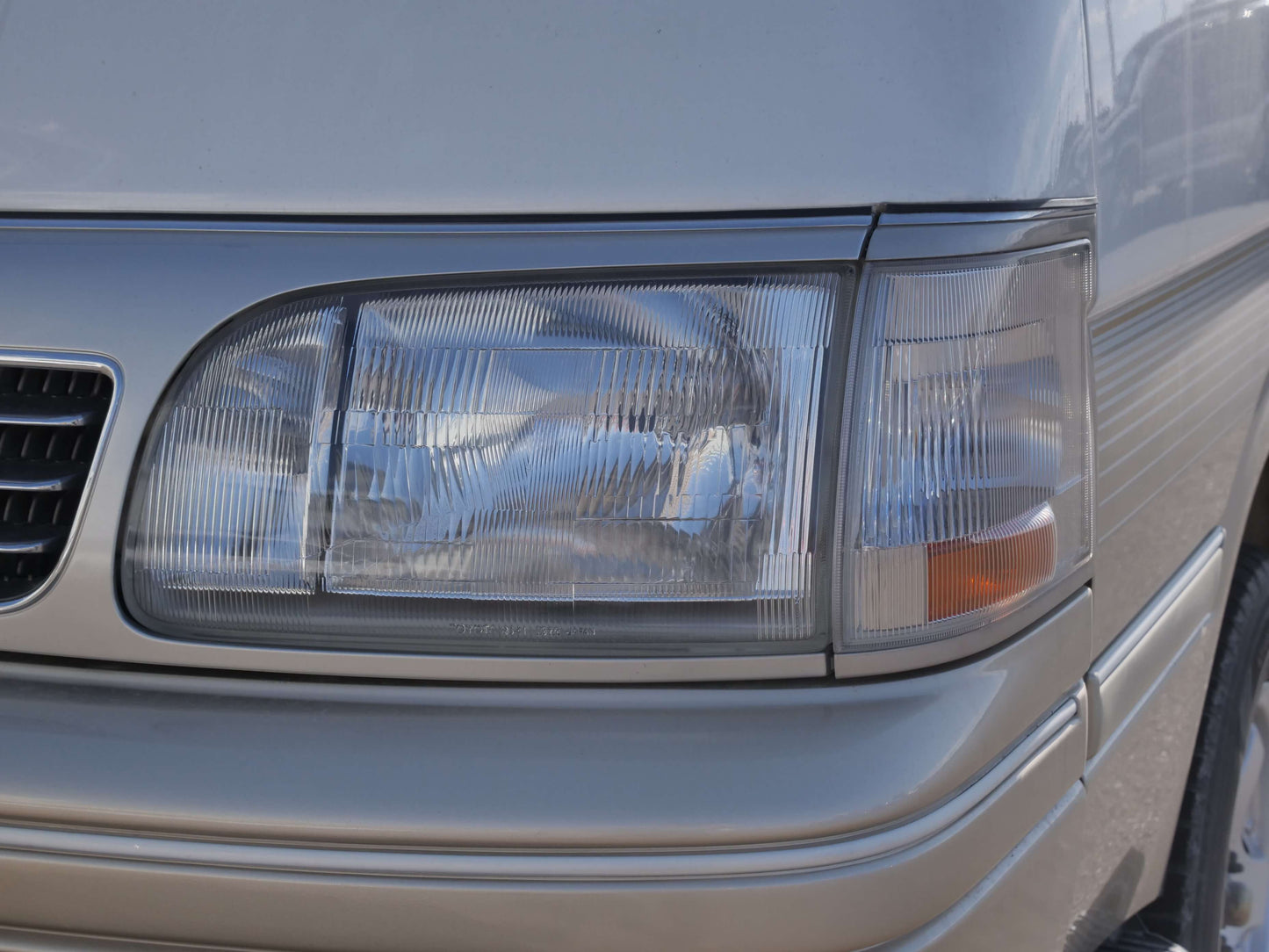 1994 TOYOTA HIACE SUPER CUSTOM LIMITED 4WD VAN
