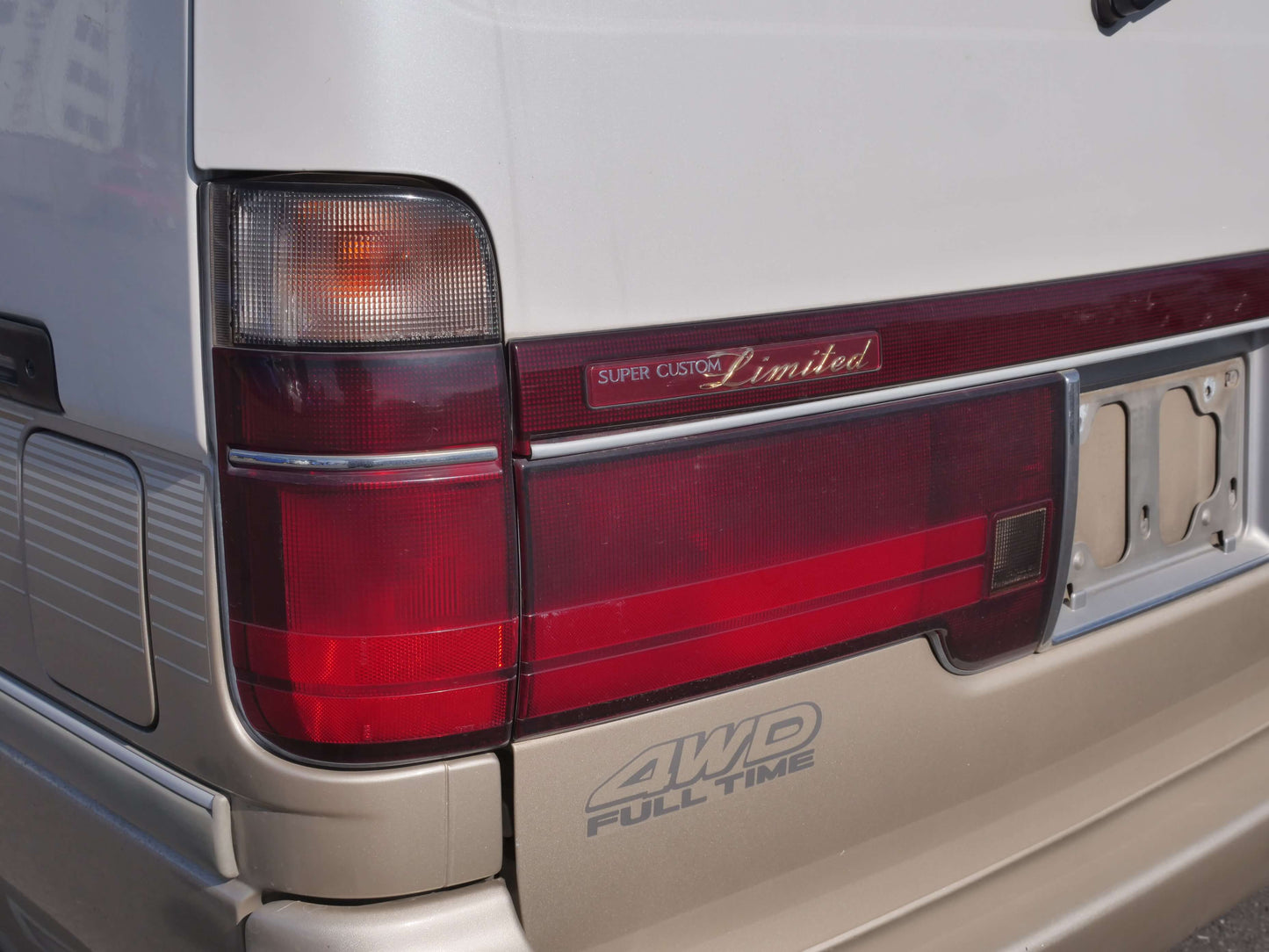 1994 TOYOTA HIACE SUPER CUSTOM LIMITED 4WD VAN