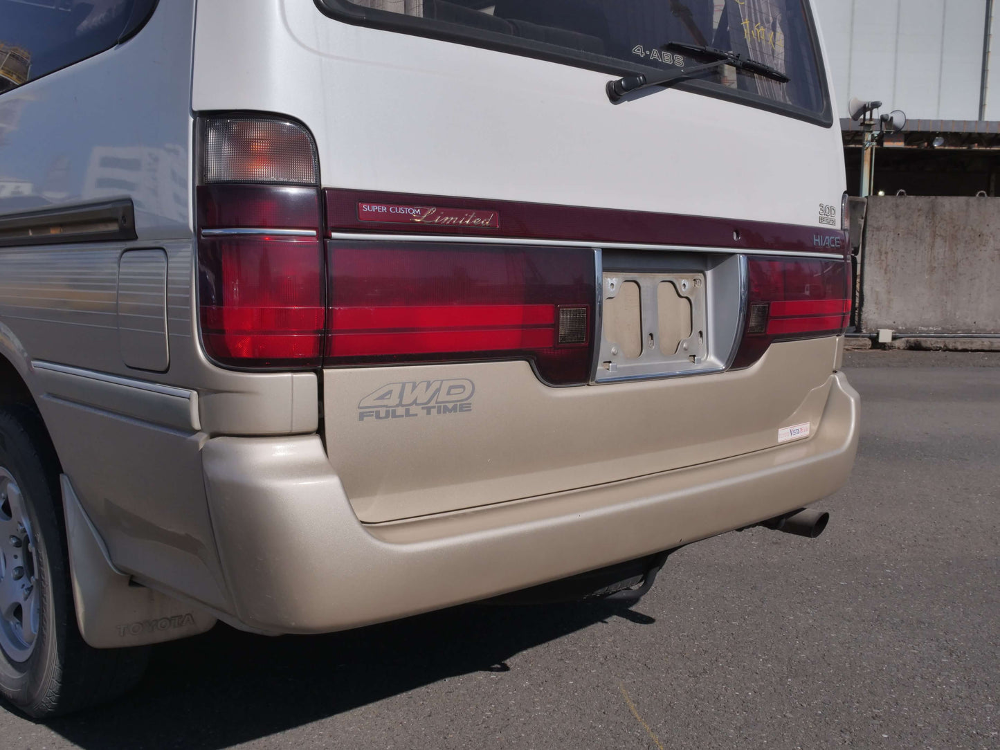 1994 TOYOTA HIACE SUPER CUSTOM LIMITED 4WD VAN