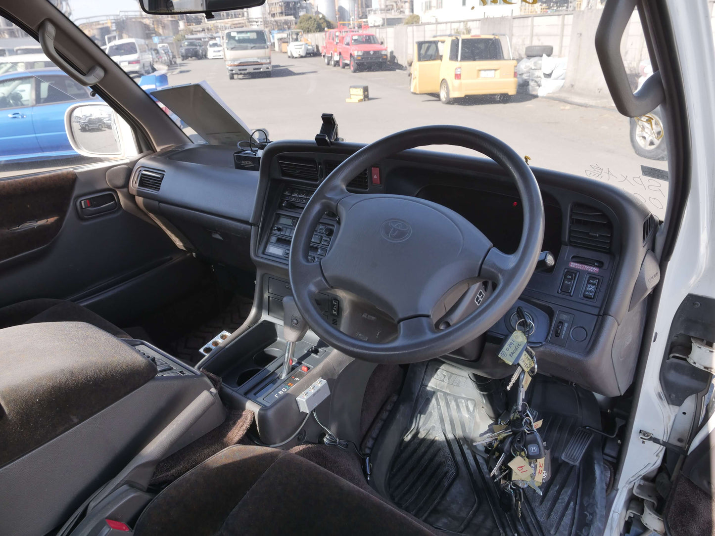 1994 TOYOTA HIACE SUPER CUSTOM LIMITED 4WD VAN
