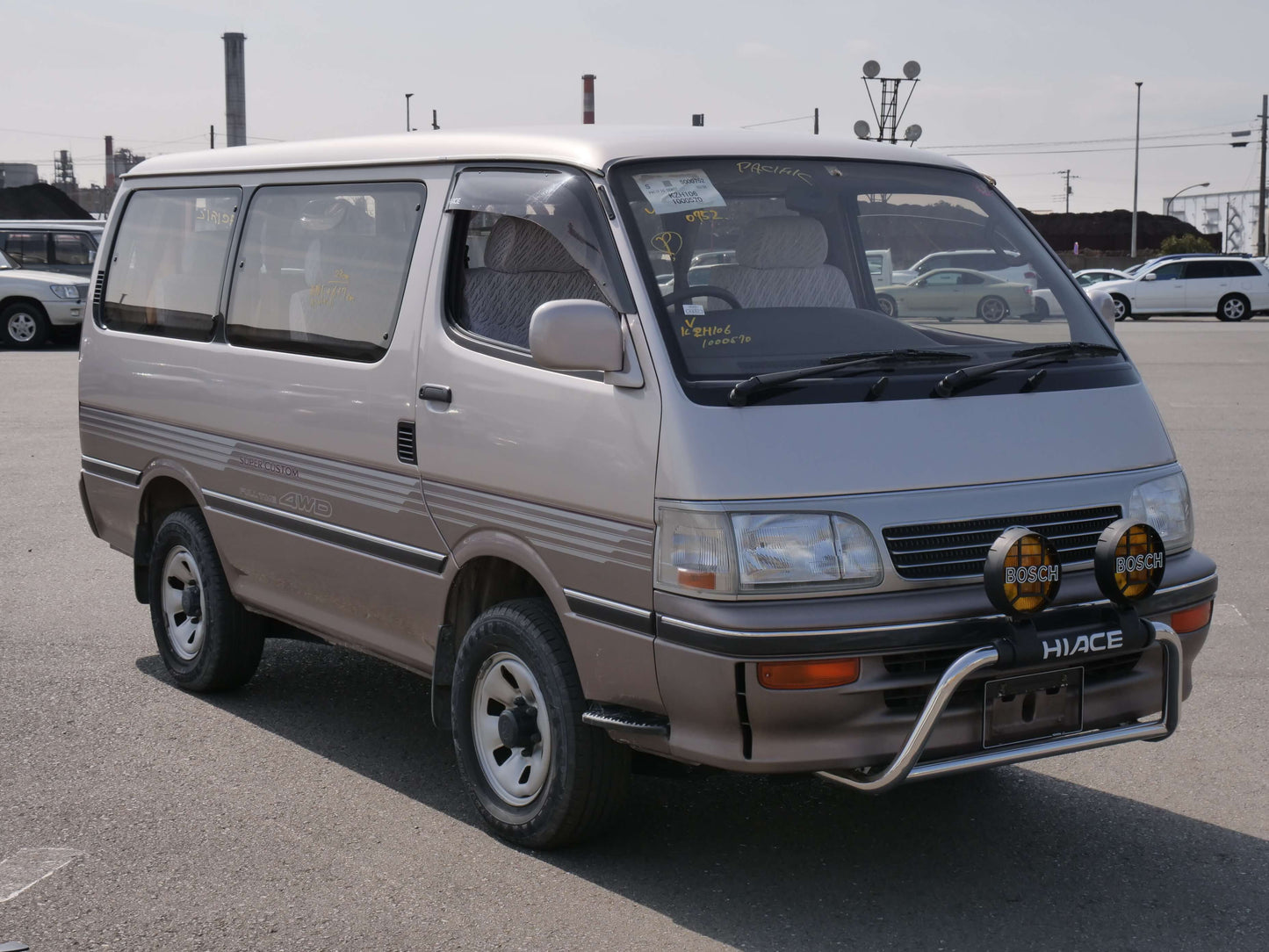 1994 TOYOTA HIACE SUPER CUSTOM 4WD VAN