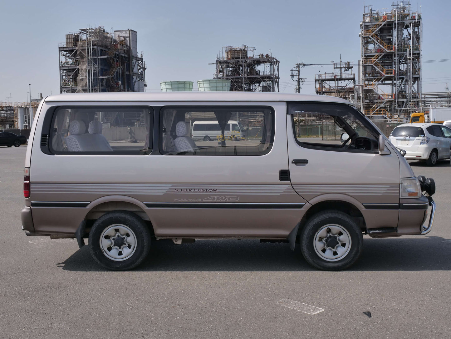 1994 TOYOTA HIACE SUPER CUSTOM 4WD VAN