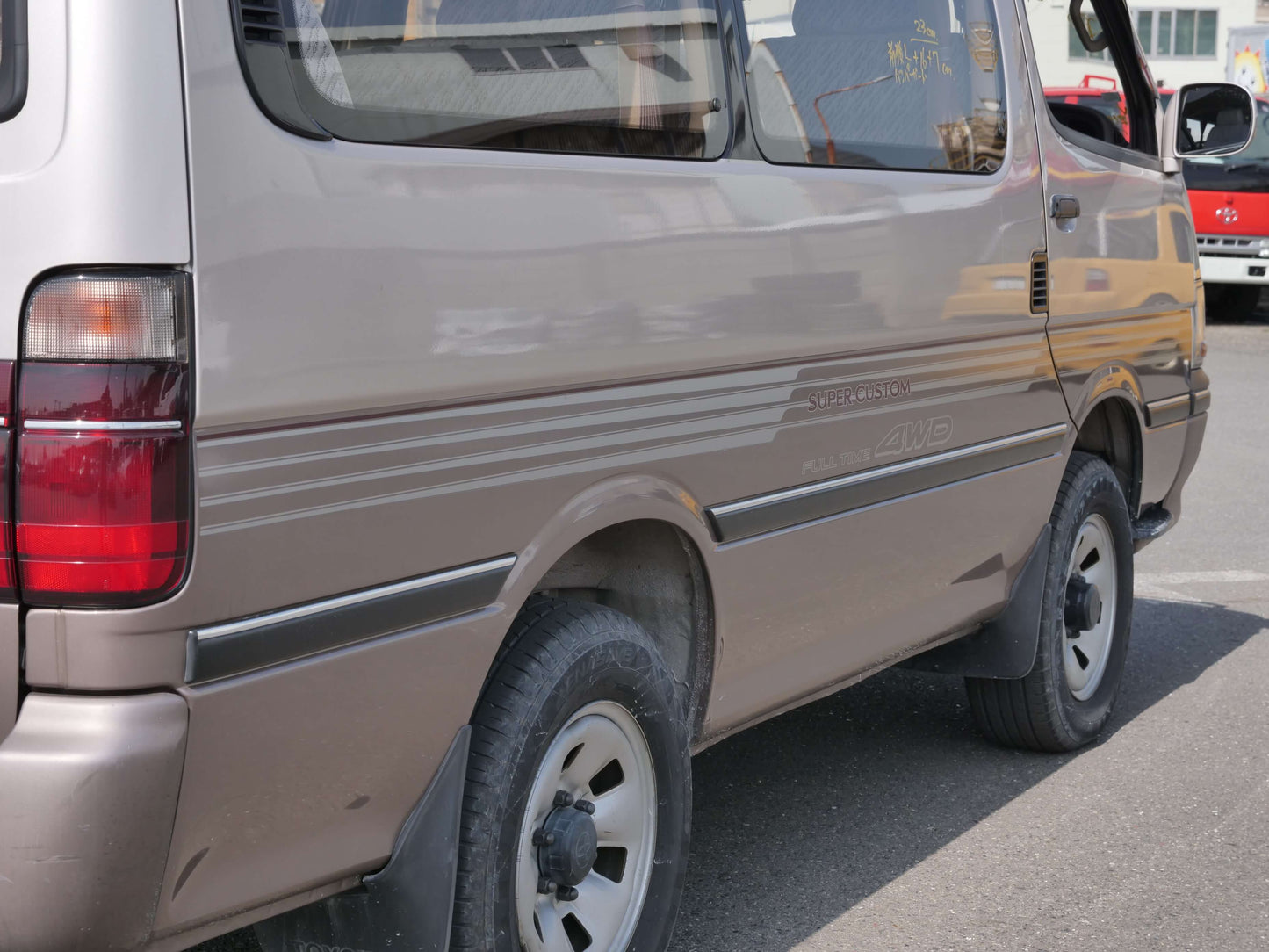1994 TOYOTA HIACE SUPER CUSTOM 4WD VAN