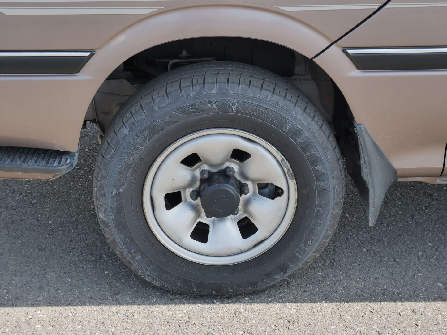 1994 TOYOTA HIACE SUPER CUSTOM 4WD VAN