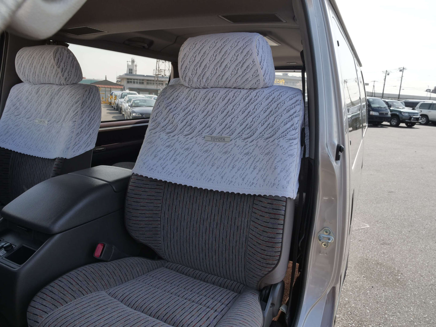 1994 TOYOTA HIACE SUPER CUSTOM 4WD VAN