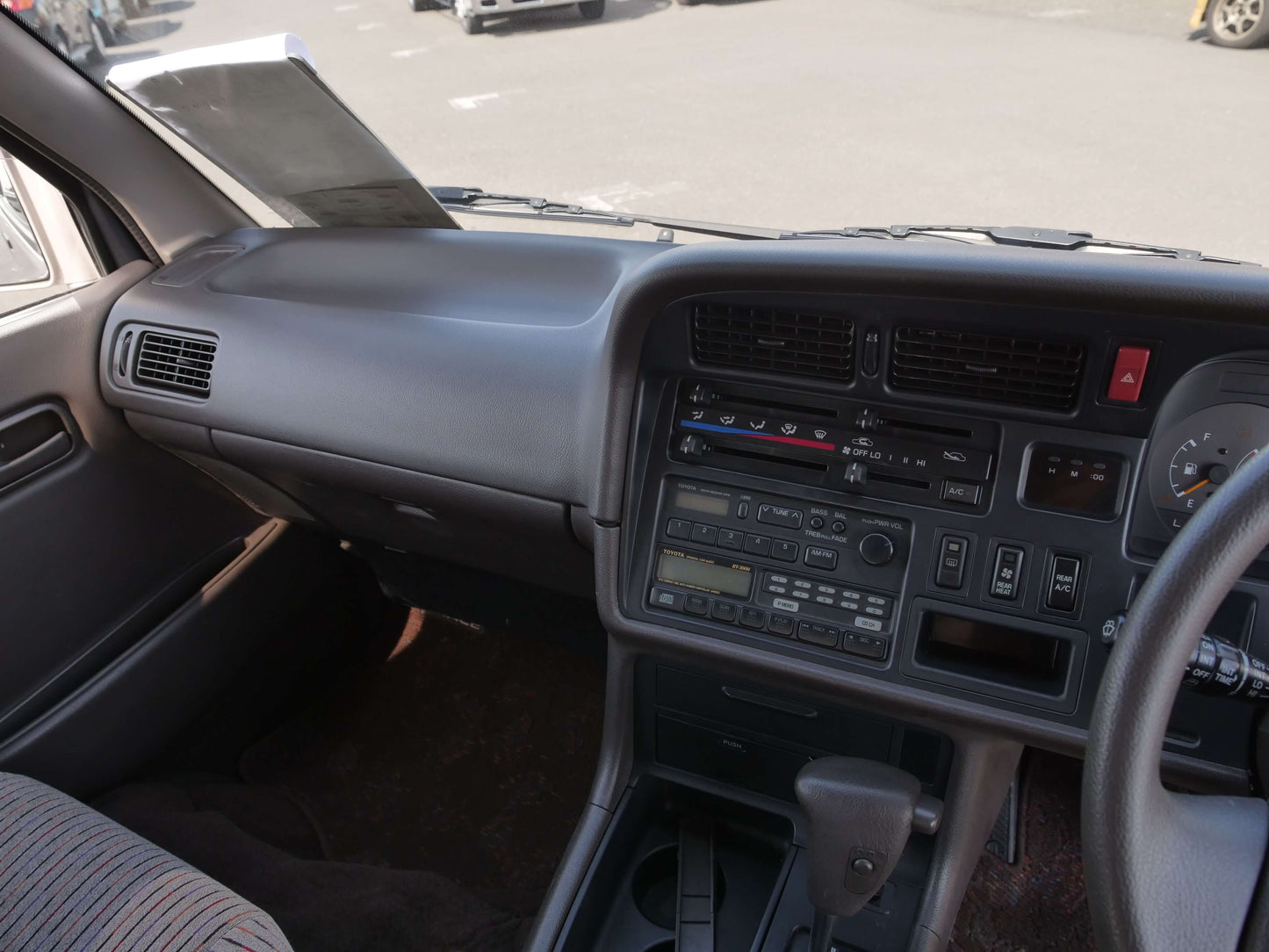 1994 TOYOTA HIACE SUPER CUSTOM 4WD VAN