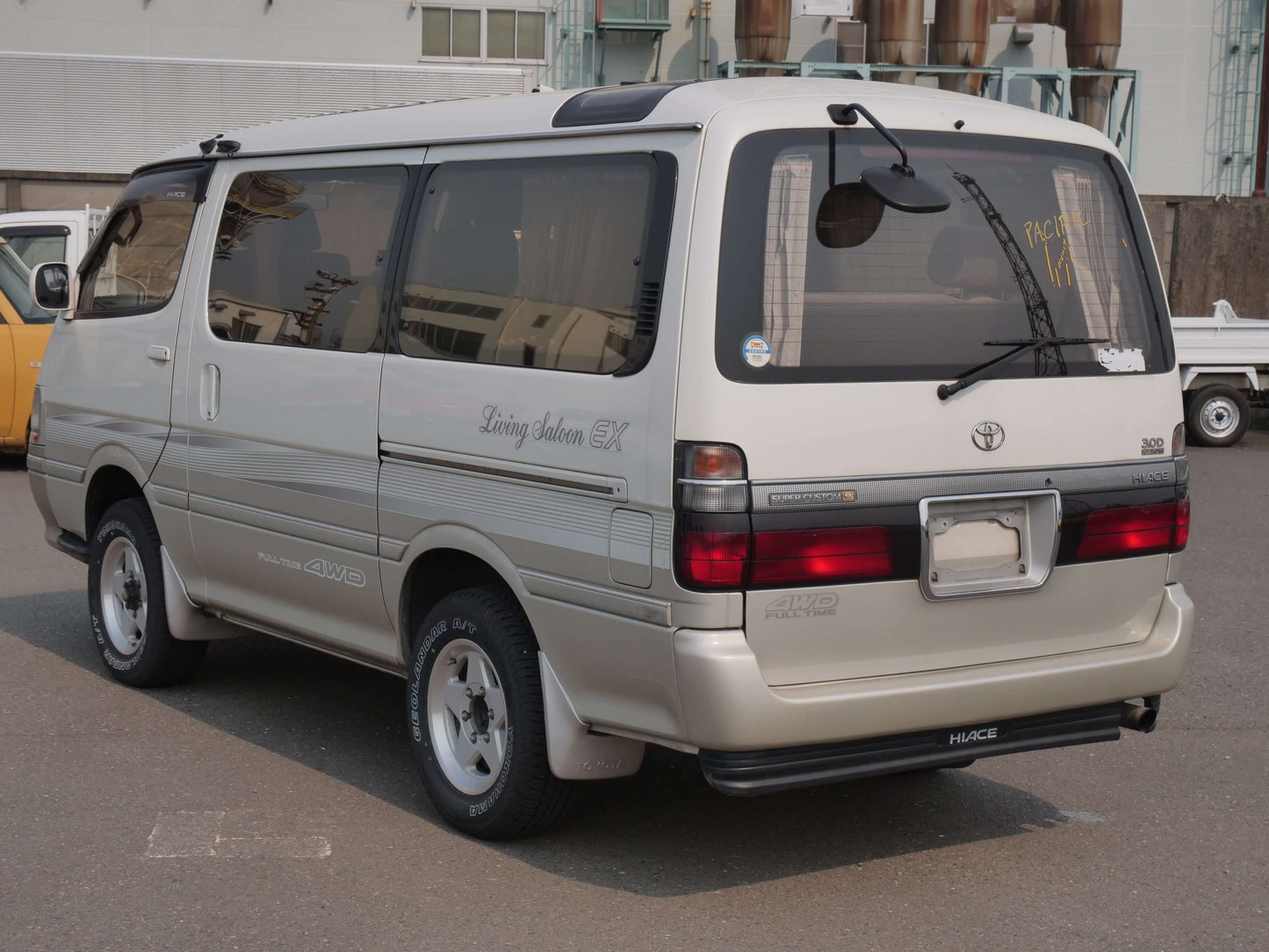 1999 TOYOTA HIACE SUPER CUSTOM 4WD VAN