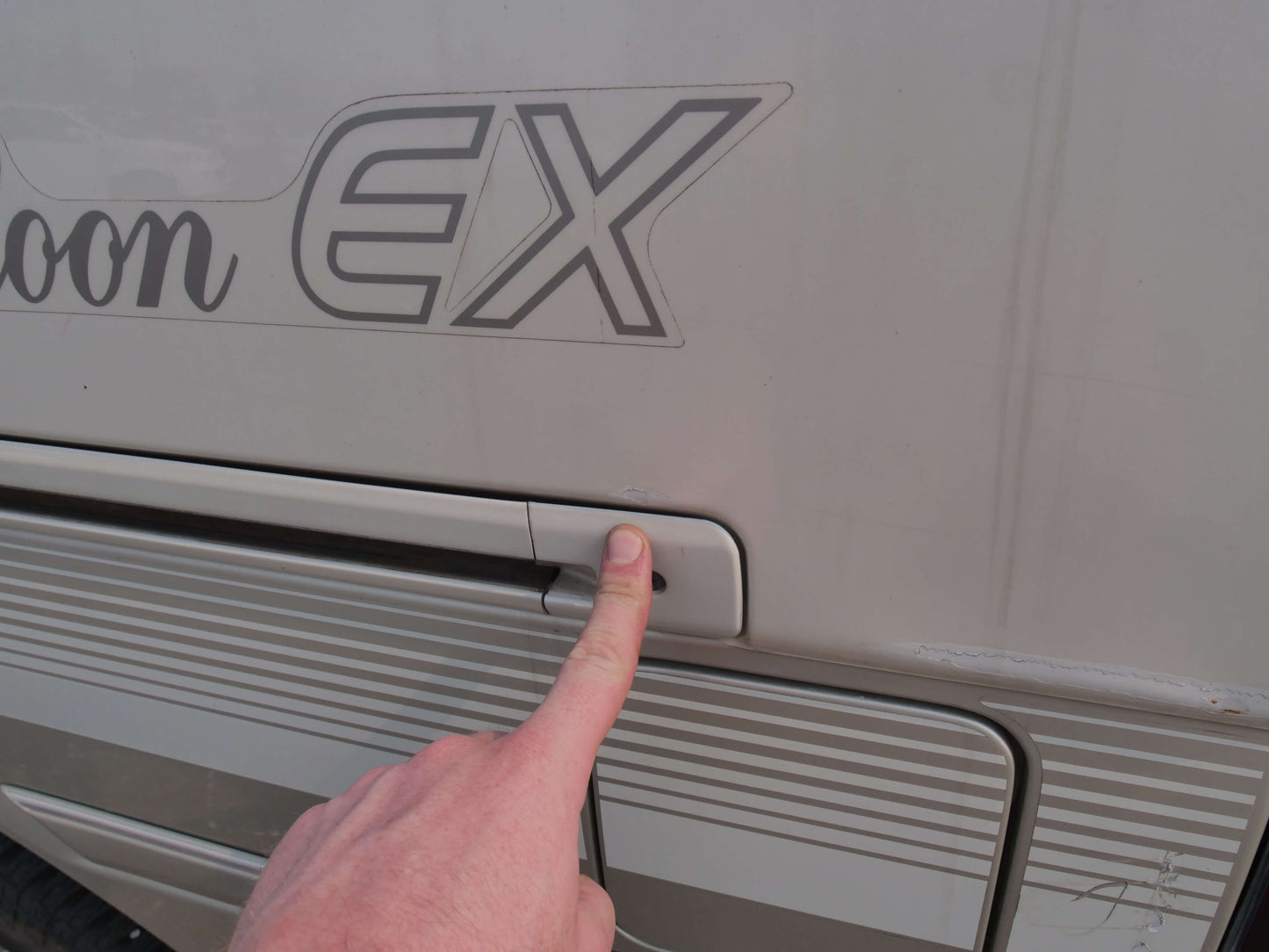 1999 TOYOTA HIACE SUPER CUSTOM 4WD VAN