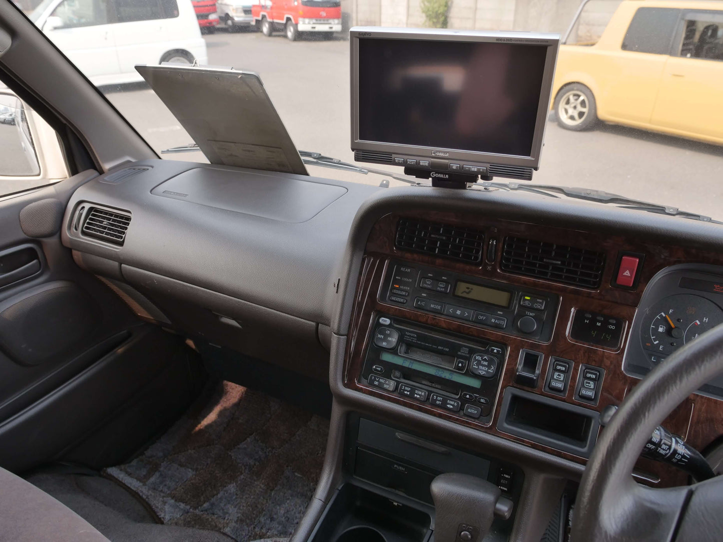 1999 TOYOTA HIACE SUPER CUSTOM 4WD VAN