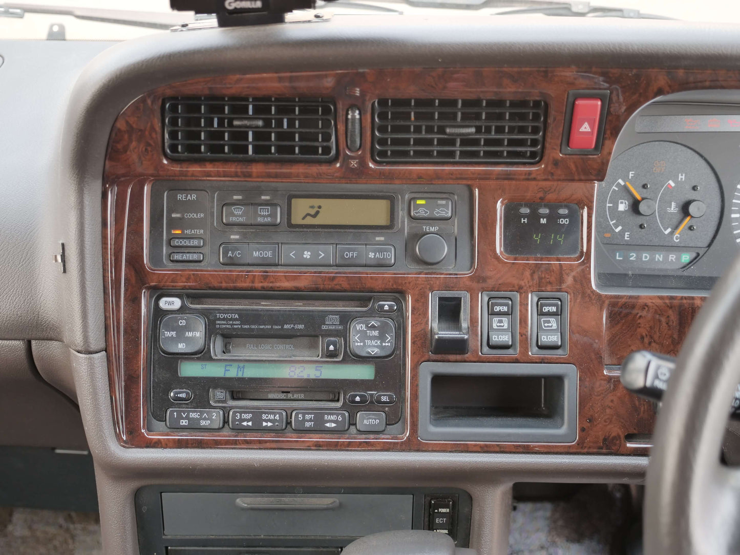 1999 TOYOTA HIACE SUPER CUSTOM 4WD VAN