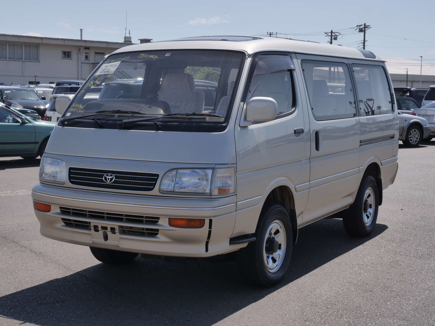 1994 TOYOTA HIACE SUPER CUSTOM 4WD VAN