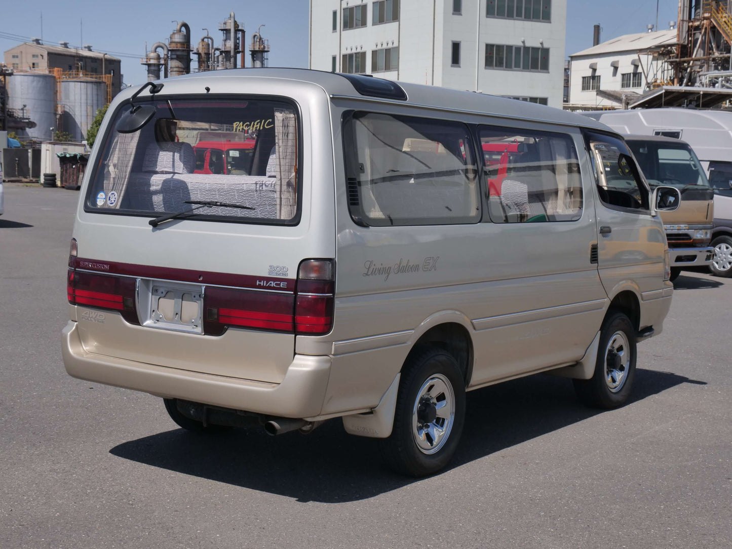 1994 TOYOTA HIACE SUPER CUSTOM 4WD VAN