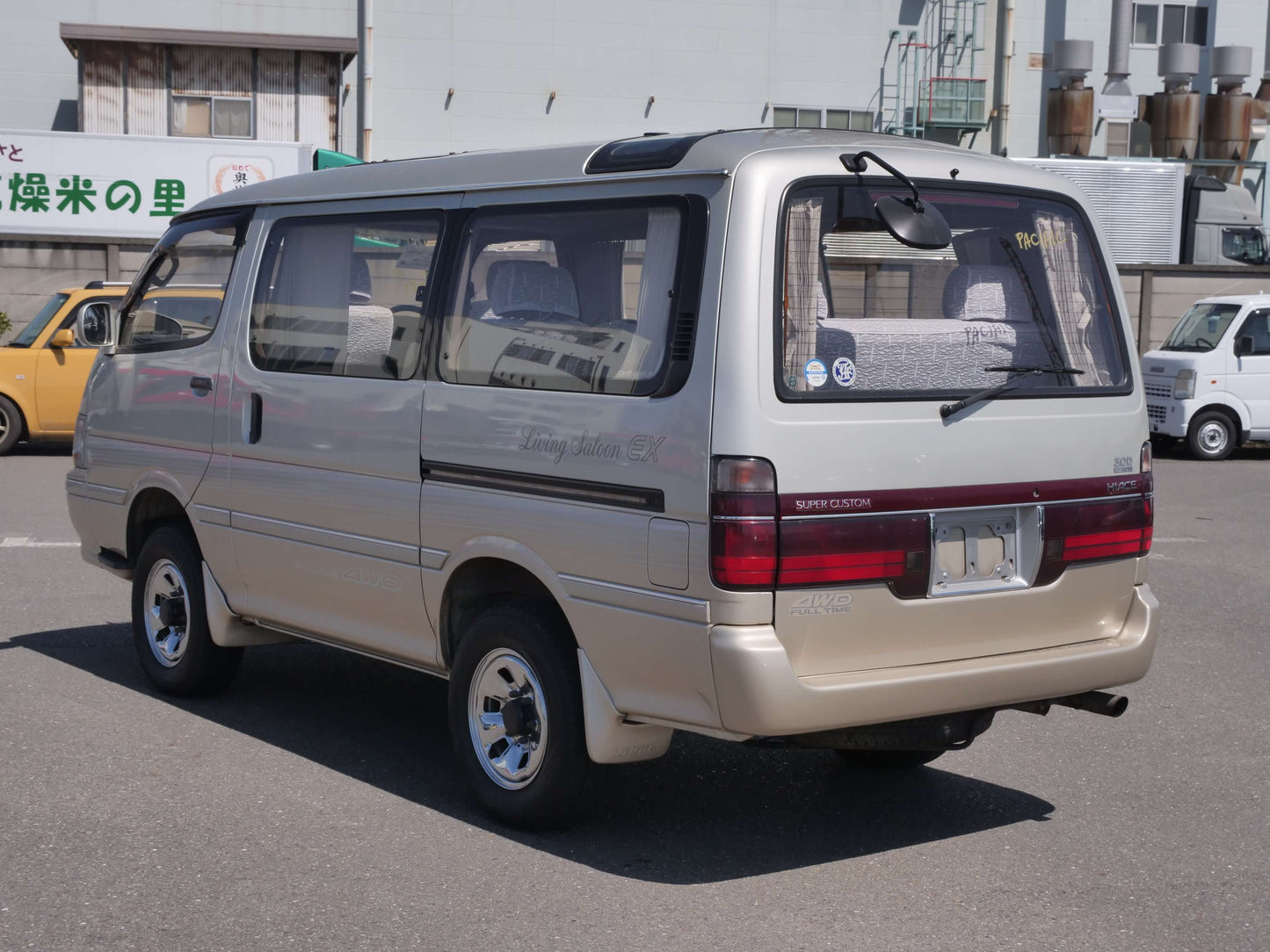 1994 TOYOTA HIACE SUPER CUSTOM 4WD VAN