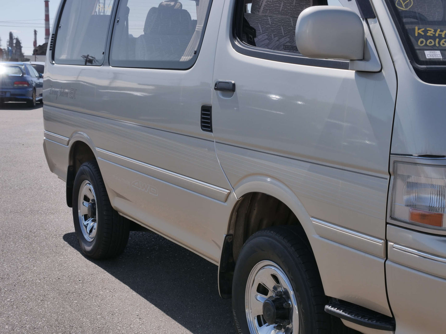 1994 TOYOTA HIACE SUPER CUSTOM 4WD VAN