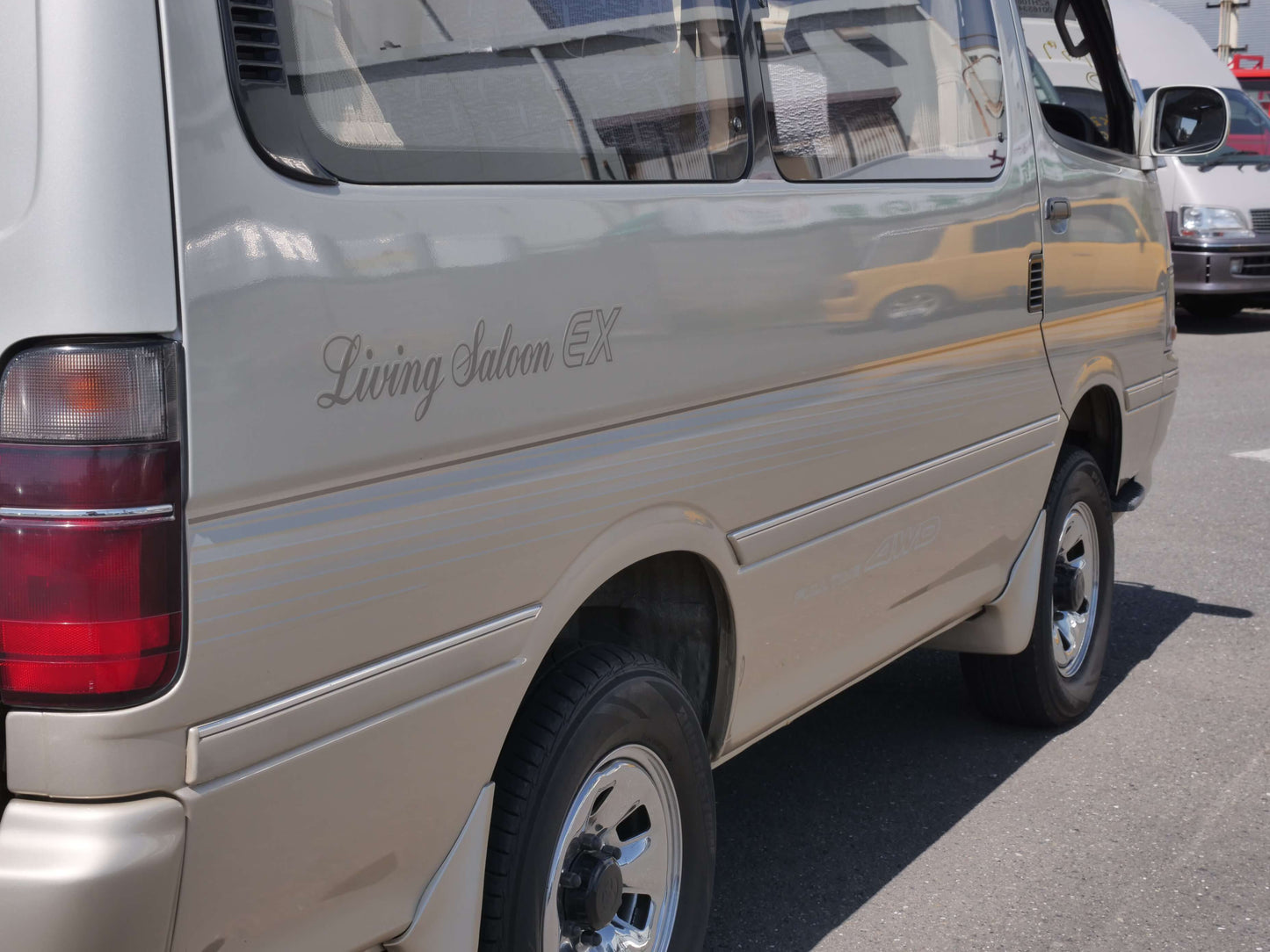 1994 TOYOTA HIACE SUPER CUSTOM 4WD VAN