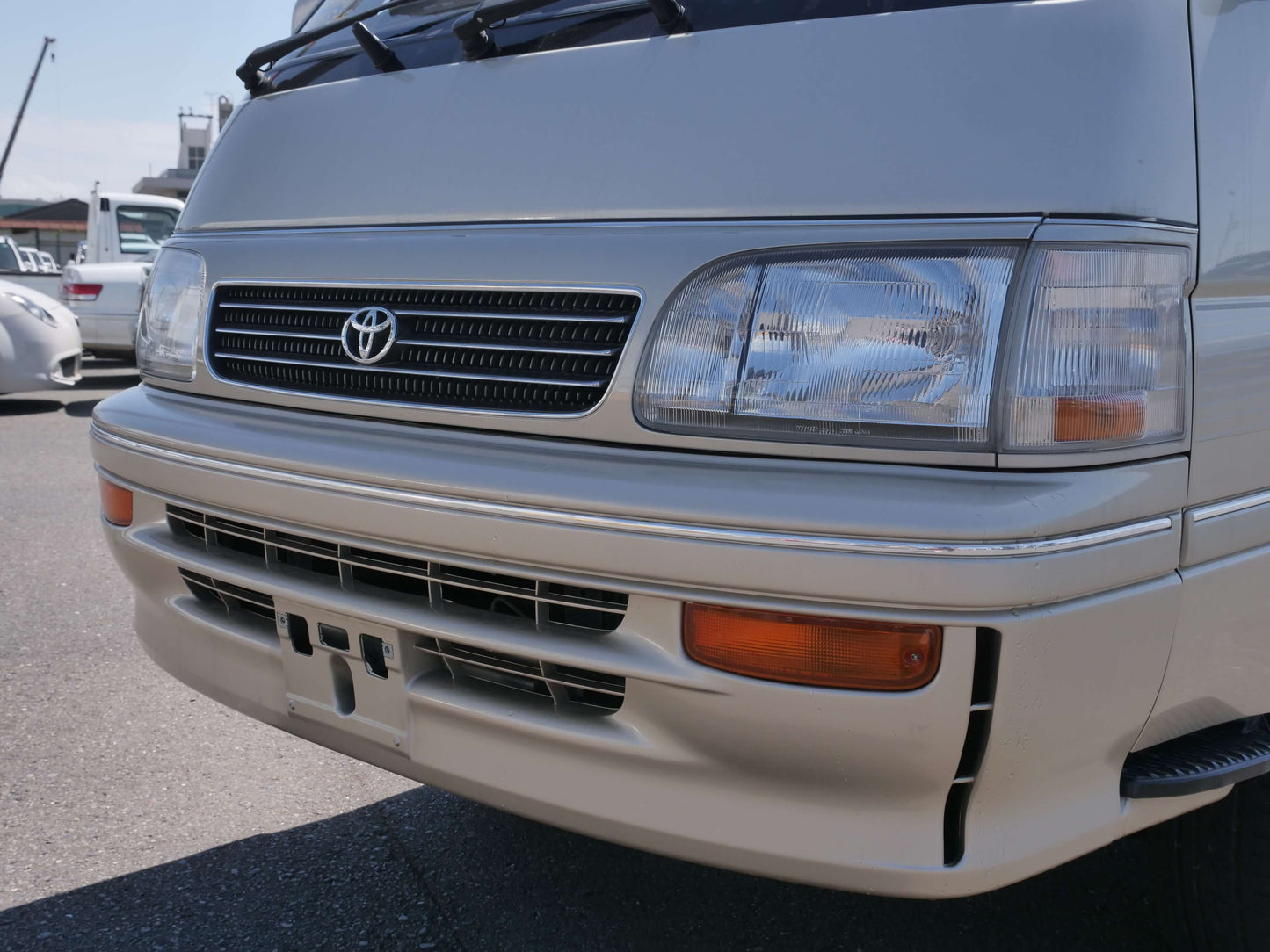 1994 TOYOTA HIACE SUPER CUSTOM 4WD VAN
